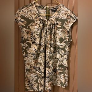 Liz Claiborne blouse Caribbean print Khaki shirt, with cap sleeves.
